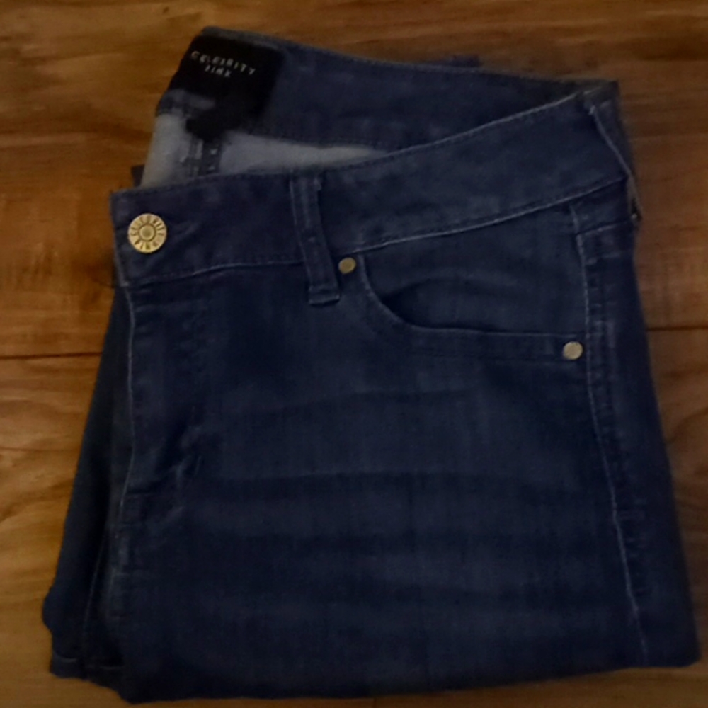 Celebrity pink skinny jeans